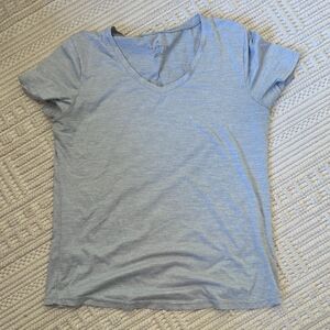 Gray V-Neck Women's Top By Danskin Lg